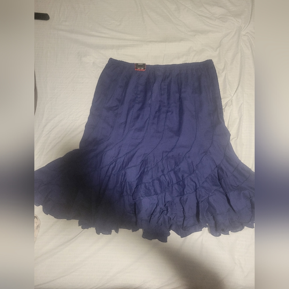Avenue hipster skirt, size 26/28. Plus size. Nwt Torrid